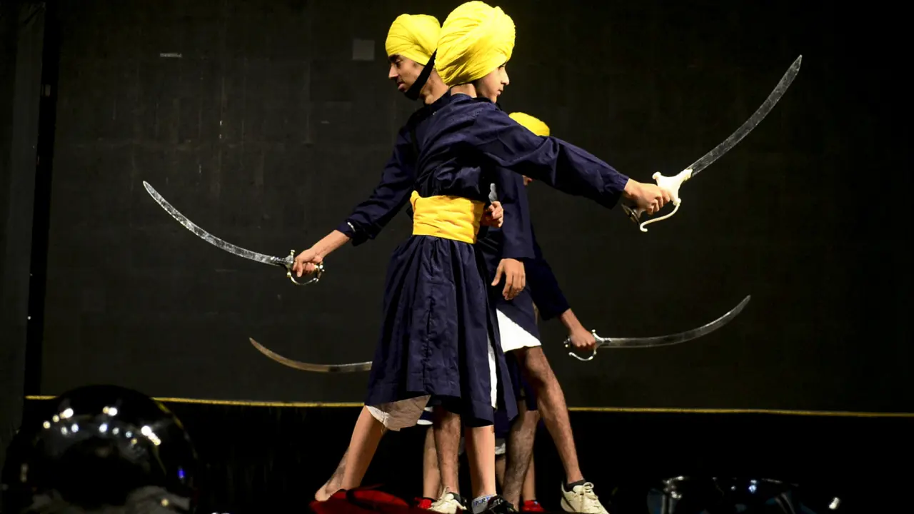 Martyrdom anniversary of Guru Tegh Bahadur: Police bans heavy vehicles in city